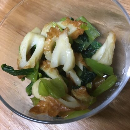 小松菜は炒めると歯ごたえがあって美味しいですね！
